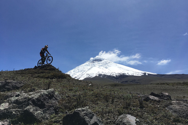 mountain biking ecuador downhill